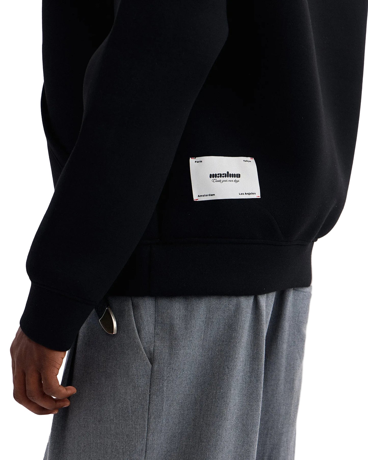 DEEP CUT BLACK HOODİE